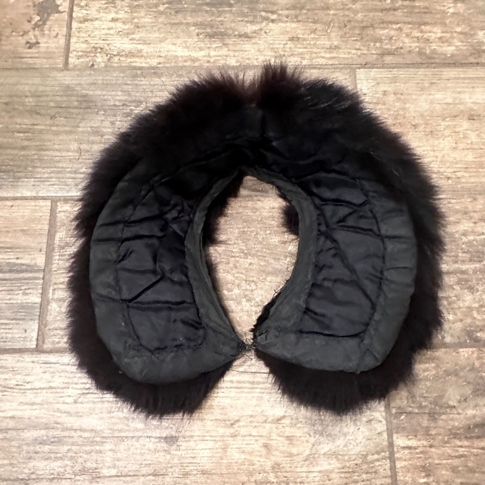 Black Faux Fur Collar - Picture 4 of 4